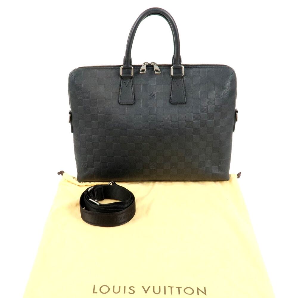 Louis Vuitton Black Crossbody Bag - Picture 2 of 16